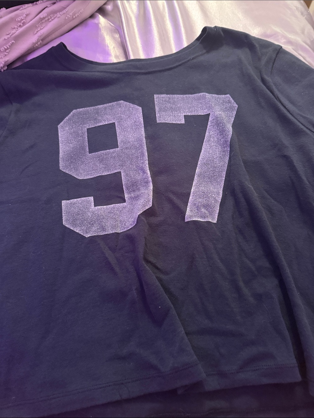 Hollister 97 tee